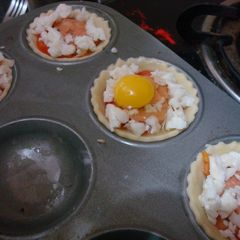 A picture of Baked Quail Eggs with Haloumi.