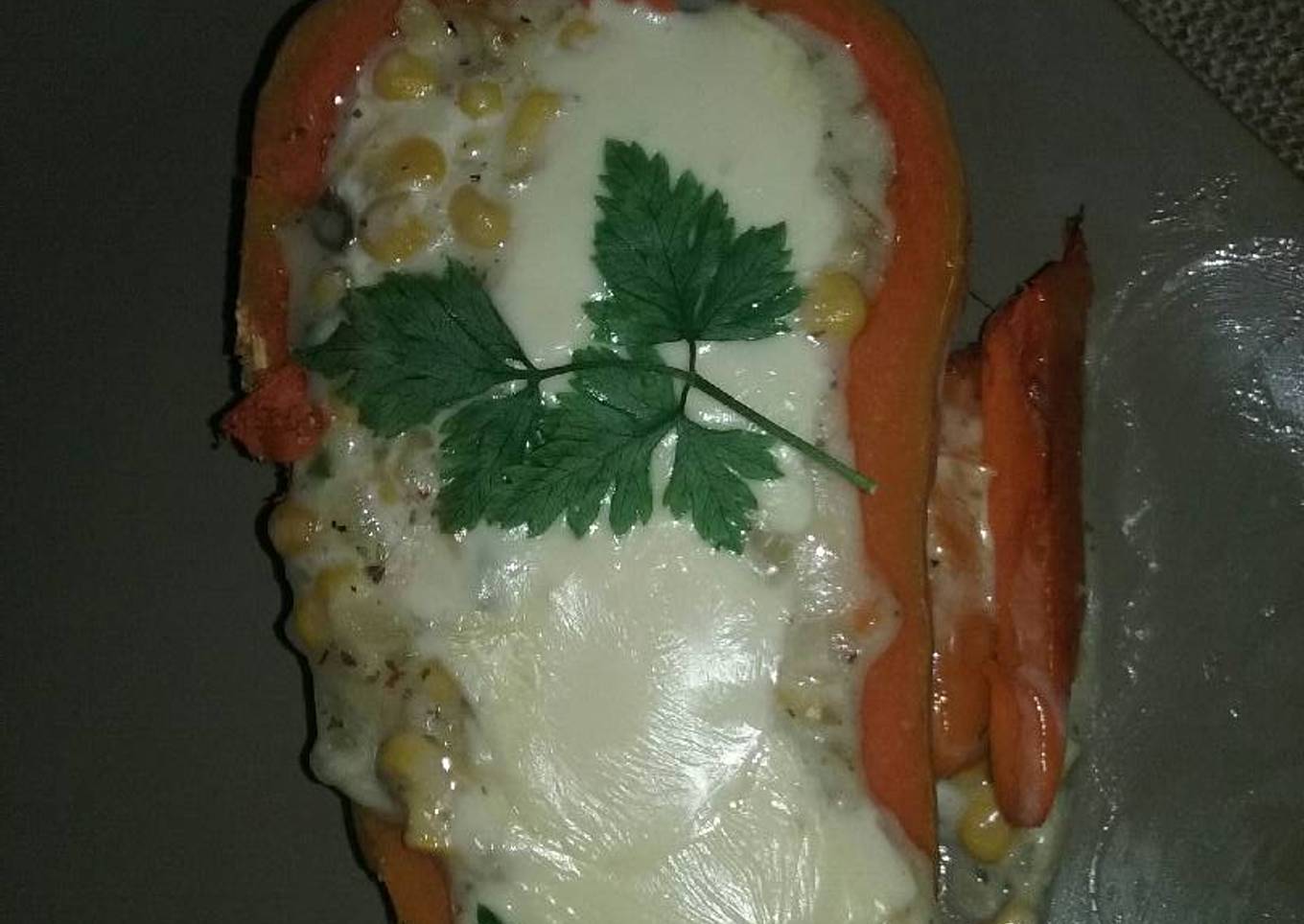 Calabaza rellena con salsa blanca