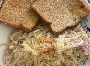 Una foto de Pastas con camarón y tocino