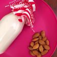 حليب اللوز 🥛