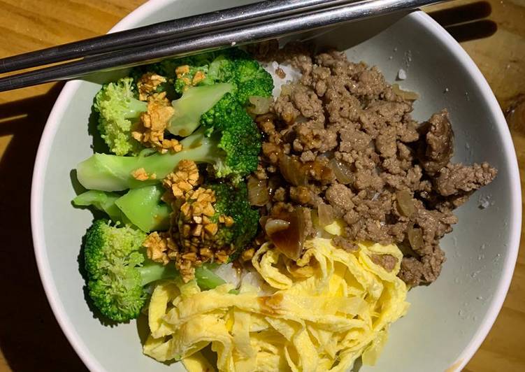 makanan Broccoli &amp; Beef Rice bowl Anti Gagal