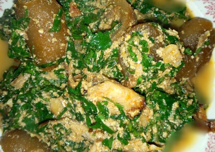 Egwu /egusi soup