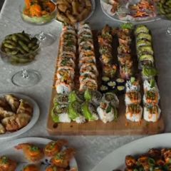 A picture of Sushi.