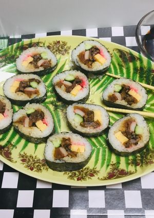Una foto de Japanese sushi tradicional