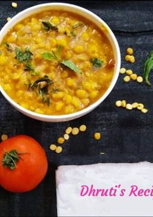 A picture of Punjabi chana daal.