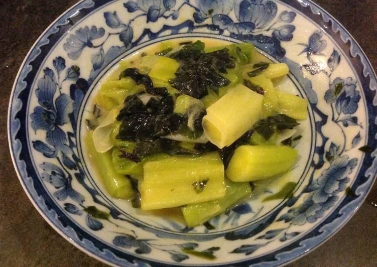 Leek and wakame with miso