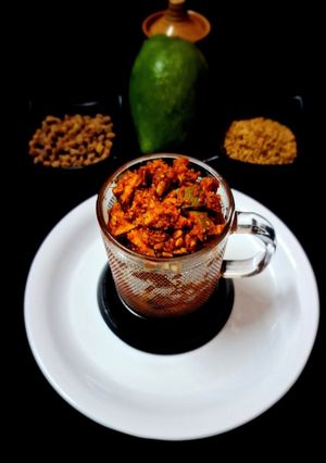 A picture of Chana Methi Mango Pickle.