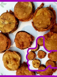 A picture of Eggplant rings+potato rings.
