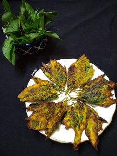 পাট পাতার বড়া (Paat patar bora recipe in Bengali) রেসিপির প্রধান ছবি