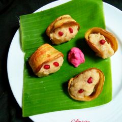A picture of Banana Mousse with plantain chips.