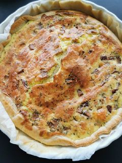 Une photo de Quiche Lorraine au tofu fumé