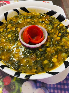 चना दाल पालक करी रेसिपी मुख्य फोटो