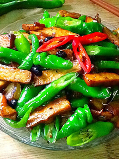 糯米椒炒豆干 的食譜成品照片