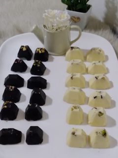 صورة لوصفة شوكولاتة بالمكسرات 🍫💚