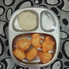 A picture of Mysore Bonda.