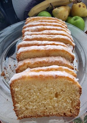 Una foto de Budín de limón sin TACC🍋