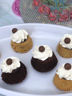 A picture of Cookie upside down cupcakes.