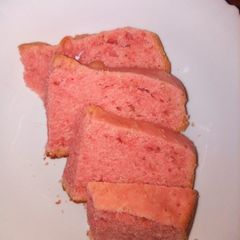 A picture of Pink velvet cake.