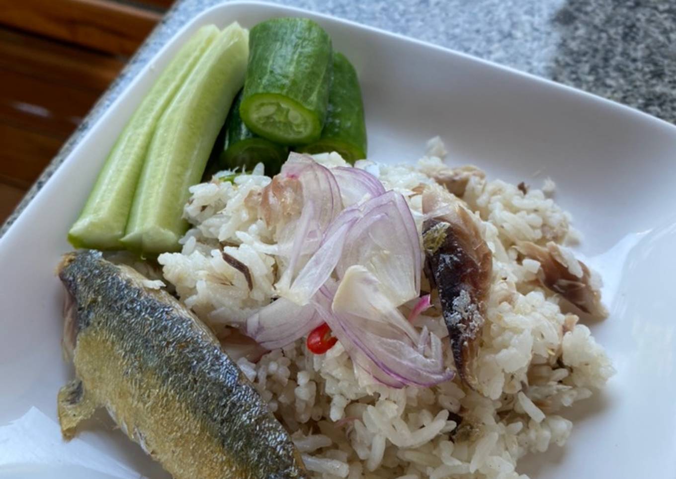 Fried mackerel rice bowl