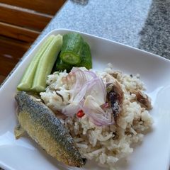 A picture of Fried mackerel rice bowl.