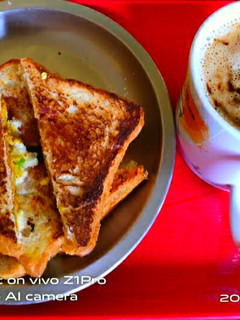 हॉट कॉफी (Hot coffee recipe in Hindi) रेसिपी मुख्य फोटो