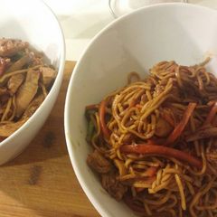 A picture of Sweet and spicy garlic chicken and pork.