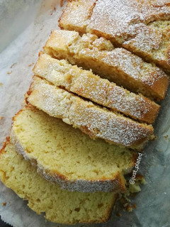 A picture of Madeira Cake.