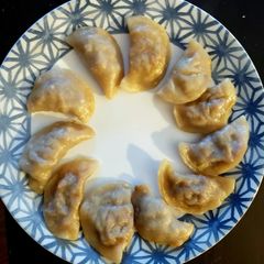 A picture of Tadka momos.