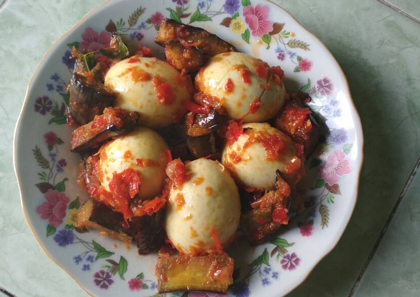 Bagaimana Menyiapkan Balado Telur Terong Anti Gagal