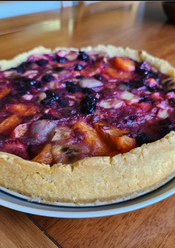 Una foto de Tarta de frutas (apta celíacos/ Sibo)