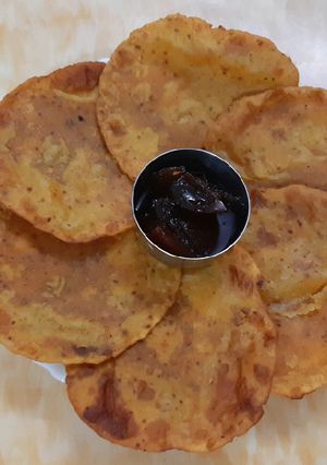 A picture of Masala puri.