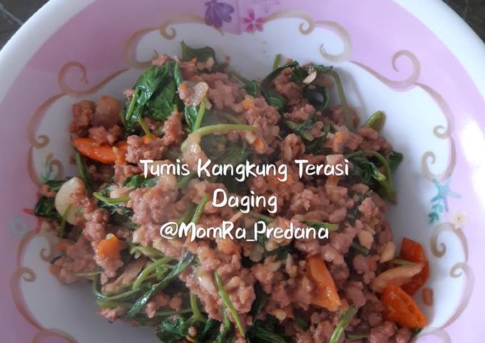 Resep 12.Tumis Kangkung Terasi Daging Pedas, Enak
