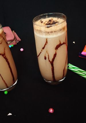 બોર્નવિટા મિલ્કશેક (Bournvita Milkshake recipe in gujarati) રેસીપી મુખ્ય ફોટો