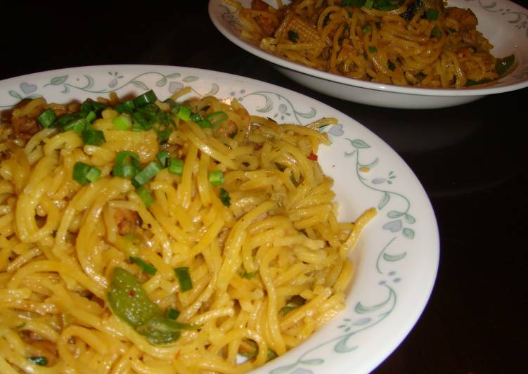 Step-by-Step Guide to Prepare Homemade Chicken Lo-Mein