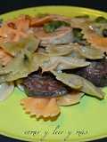 Ensalada tibia de pajaritas, butifarras y salsa de boletus