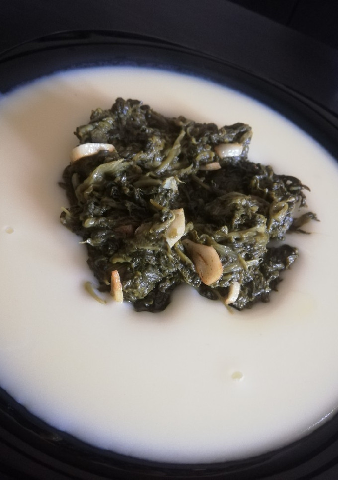 Una foto de Puré de patatas con espinacas 🥔🥬