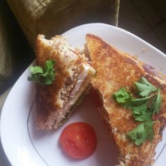 A picture of Chicken and egg sandwich.