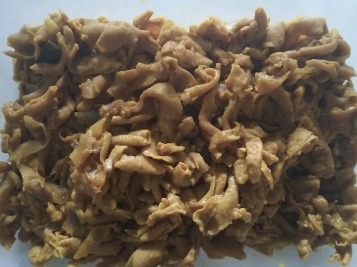 Langkah Gampang Menyiapkan Resep Usus ayam bumbu kuning yang Bikin Ngiler Anti Ribet, Lezat Sekali