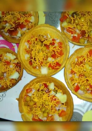 A picture of Baked canopies salad.
