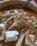 Sopa de tortilla con polvo y camarones secos para la cuaresma Doña Chole