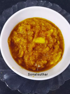 A picture of Raw Mango & Onion Chutney / Kanda Kairi Chutney.