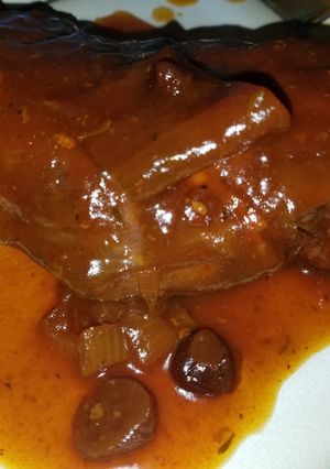 A picture of Crock Pot Cranberry Glazed Chicken.