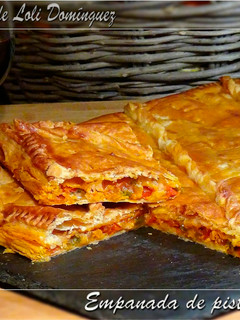 Una foto de Empanada de pisto y atún