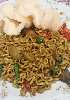 Foto resep Mie goreng pedas cap burung dara