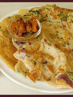 கீரை வெங்காயம் சேர்ந்த சுவையான அடை(keerai adai recipe in tamil) செய்முறை முக்கிய புகைப்படம்