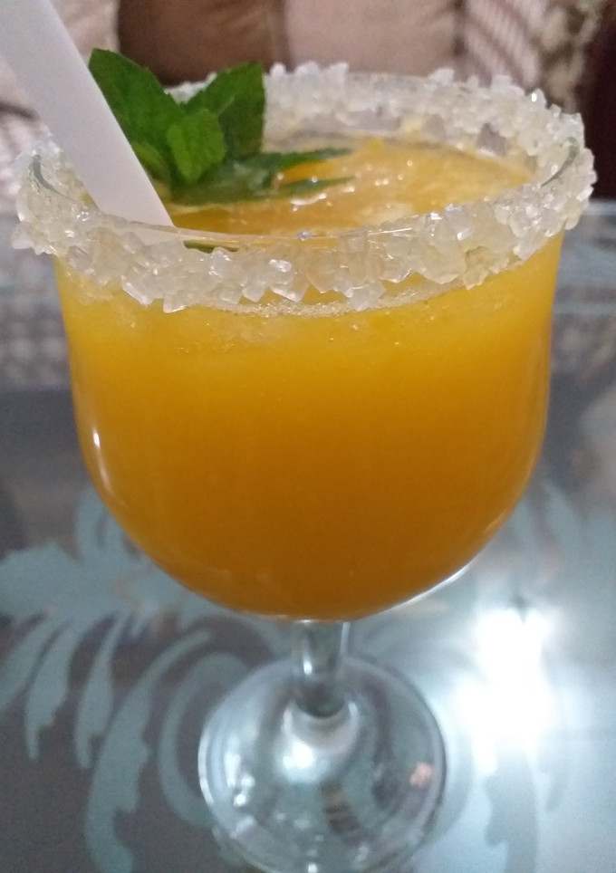 A picture of Refreshing Mango Lemonade😋.