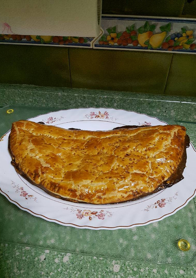 Una foto de Empanadilla gigante de hojaldre