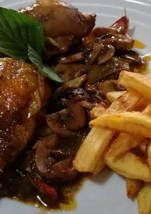 Una foto de Pollo en salsa