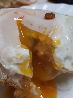 Una foto de Patatas rellenas de jamón y huevo