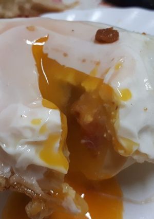 Una foto de Patatas rellenas de jamón y huevo